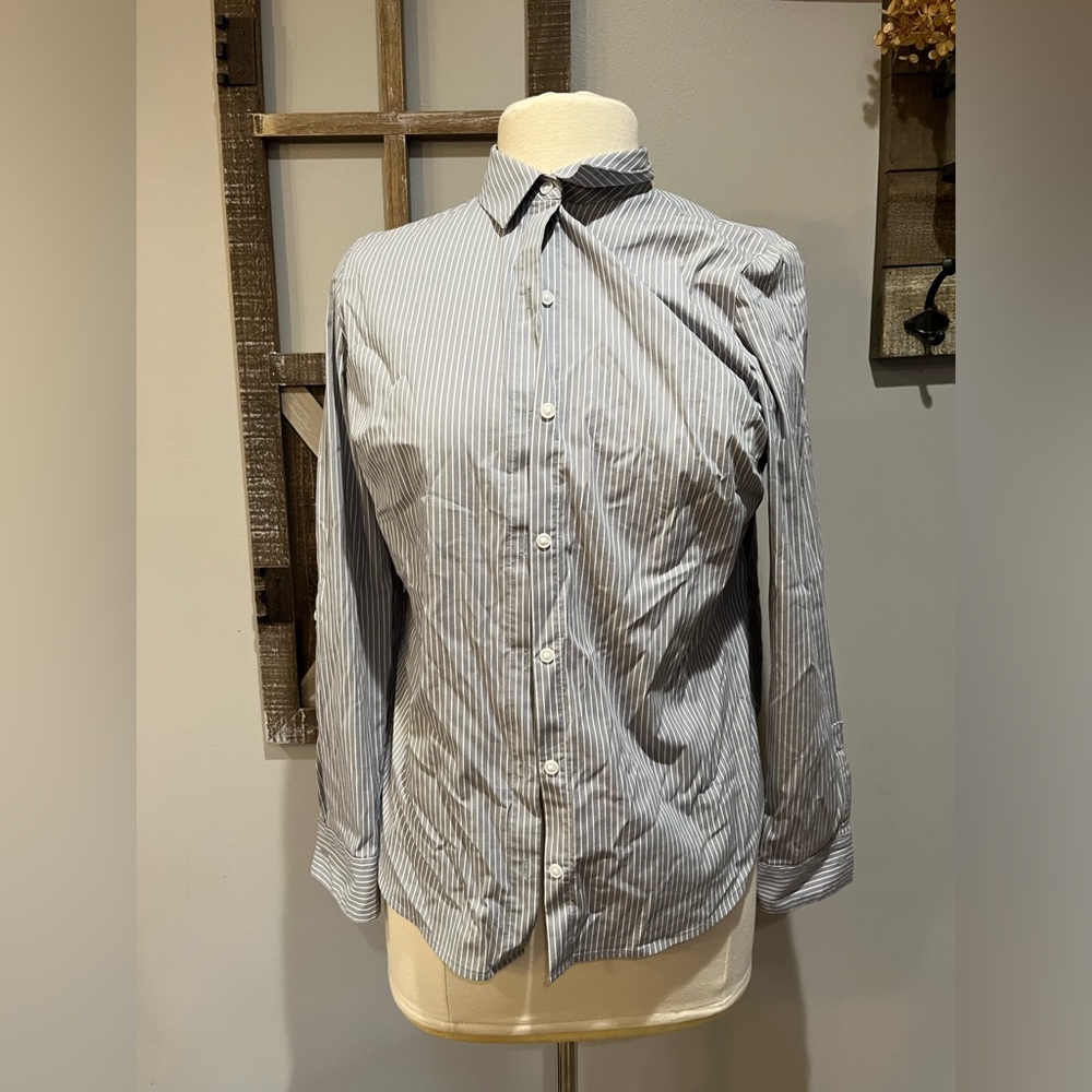 Apt. 9 grey & white button down shirt